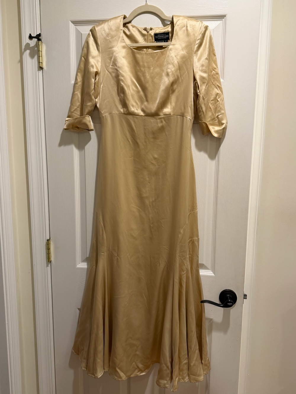 Vintage J.Peterman Company Elegant Cream Satin Midi Dress with Puff Sleeves